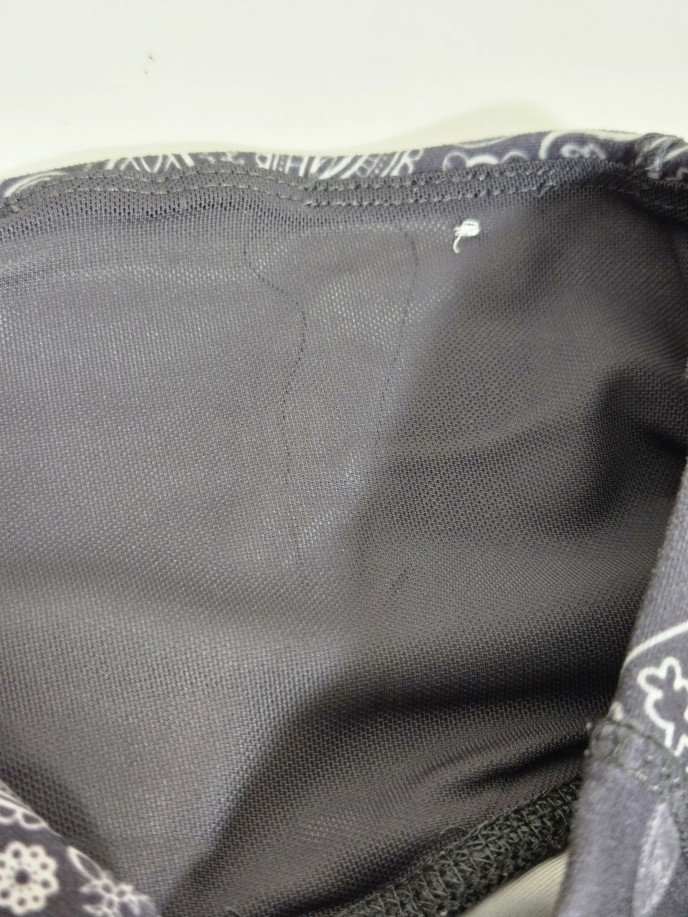 Jessica Simpson Grey & White Paisley Print Bike Shorts, Size XS ~ EUC - Picture 7 of 9